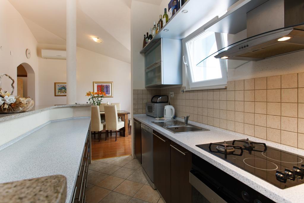 Apartment Gold โตรกีร์ ห้อง รูปภาพ